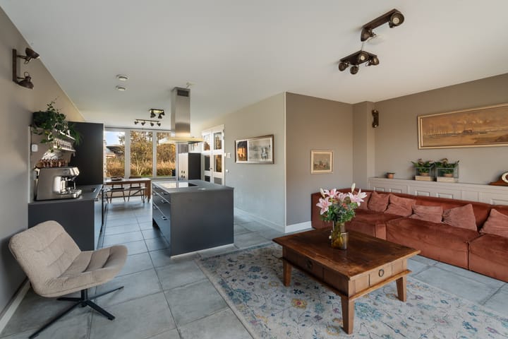 Photo 2 of Van Tijenstraat 14