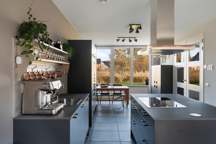 Photo 15 of Van Tijenstraat 14