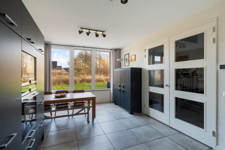 Photo 18 of Van Tijenstraat 14