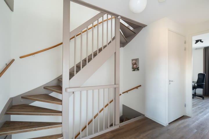 Photo 21 of Van Tijenstraat 14