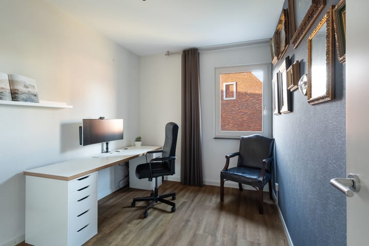 Photo 25 of Van Tijenstraat 14