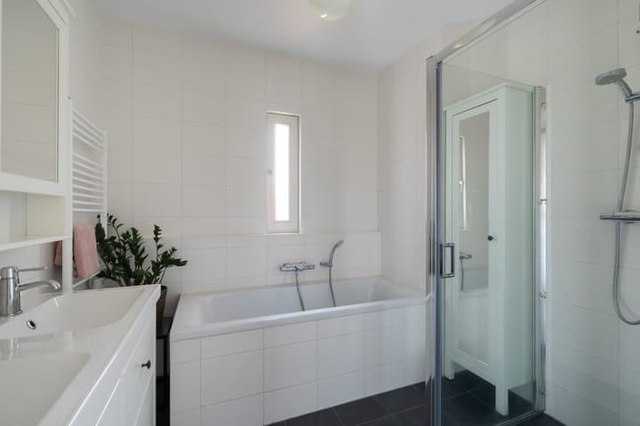 Photo 26 of Van Tijenstraat 14