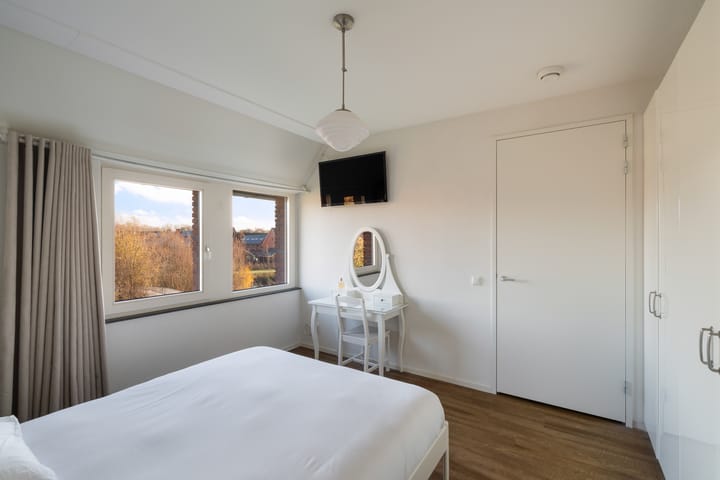 Photo 35 of Van Tijenstraat 14