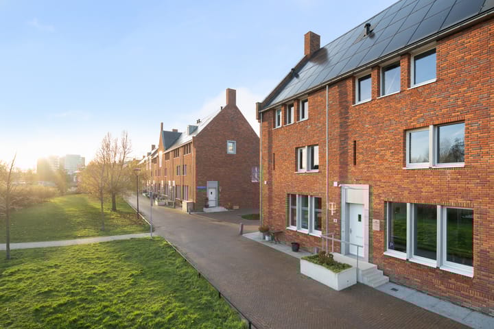 Photo 39 of Van Tijenstraat 14