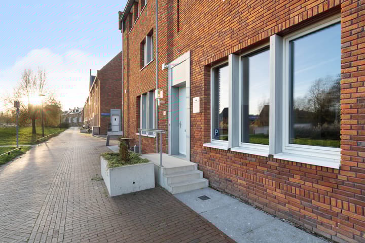 Photo 40 of Van Tijenstraat 14