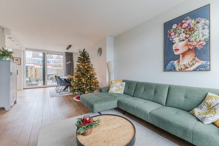 Photo 14 of Pascalstraat 52