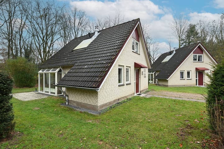 Foto 2 van Landweerswal 2-204