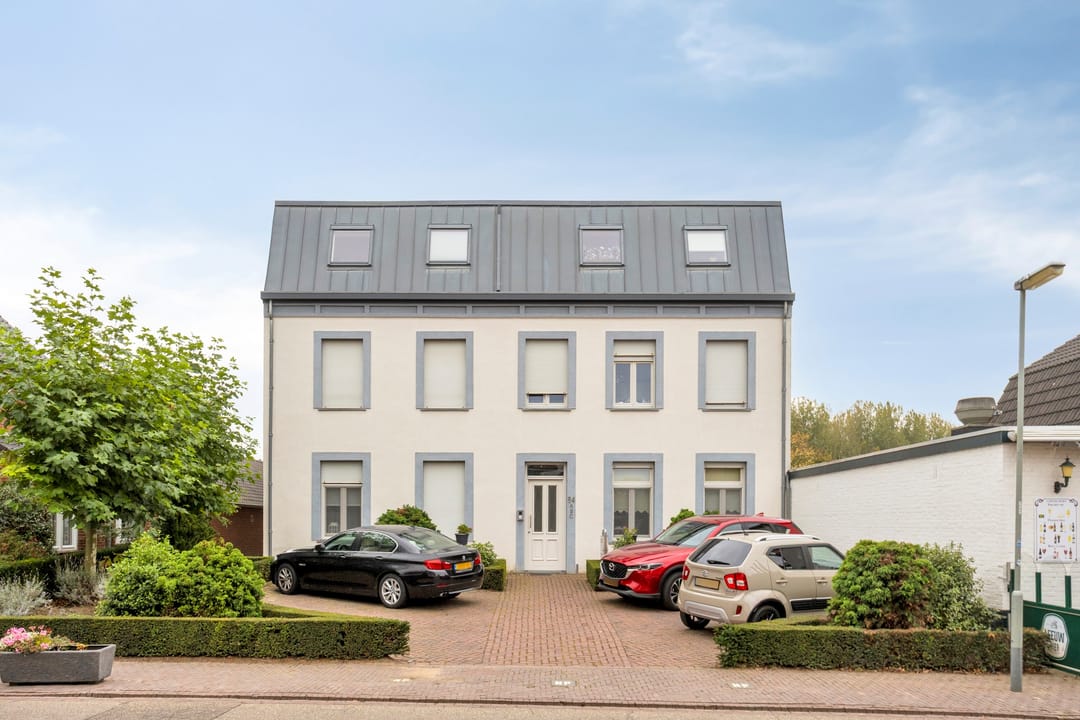 Photo 1 of Dorpsstraat 84