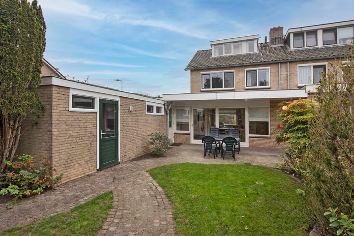 Photo 4 of Plevierstraat 11