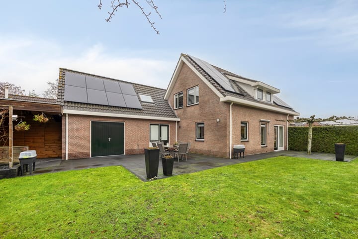 Foto 27 van Esdoornstraat 16