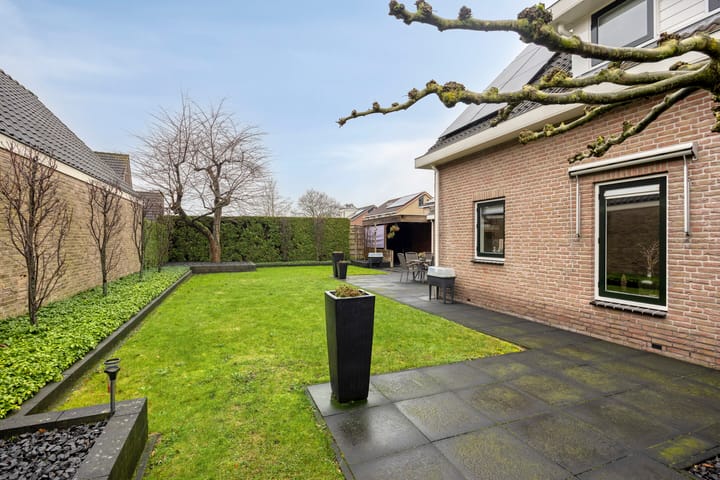 Foto 33 van Esdoornstraat 16