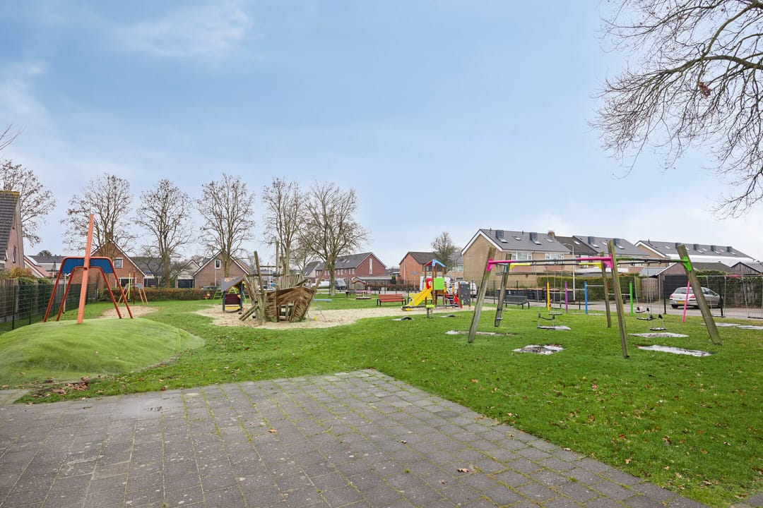 Foto 37 van Esdoornstraat 16