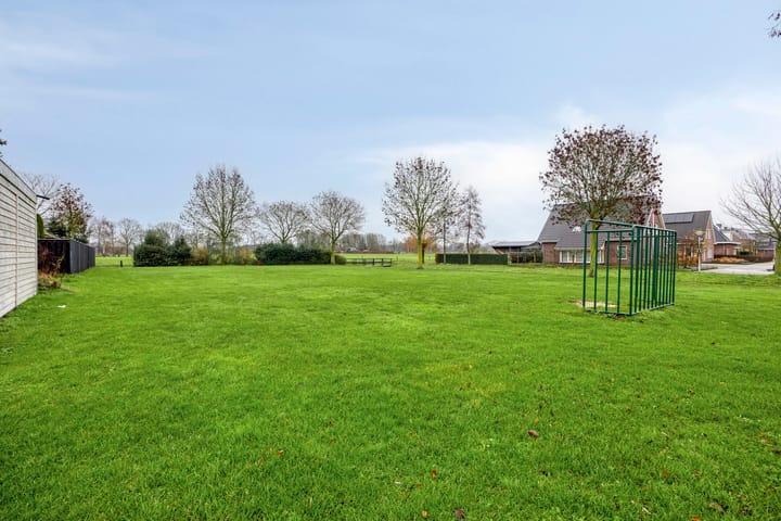 Foto 38 van Esdoornstraat 16