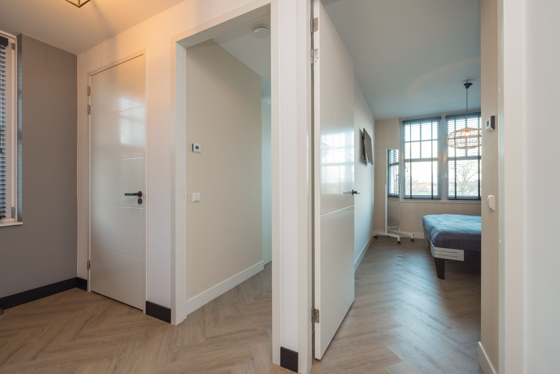 Photo 21 of Jan Lutgensstraat 10