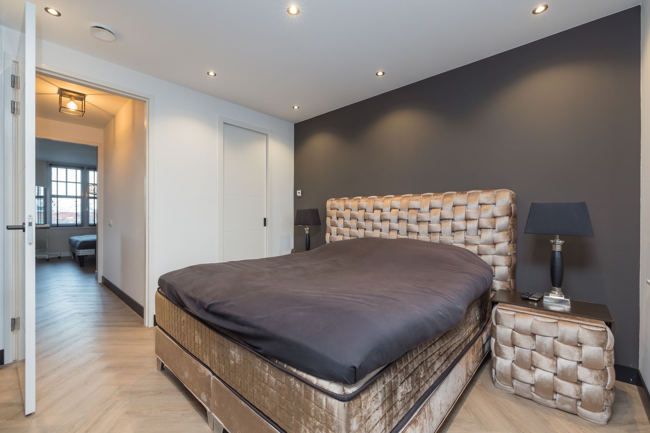 Photo 24 of Jan Lutgensstraat 10