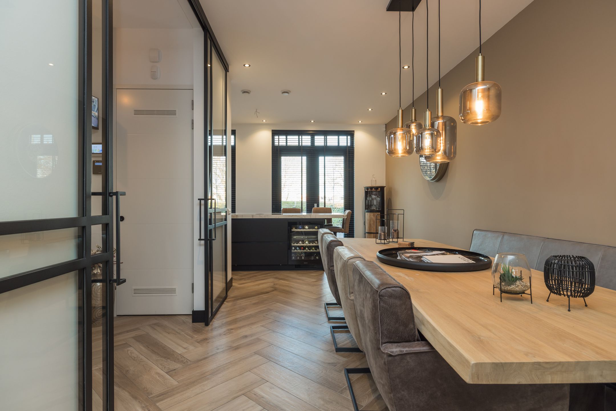 Photo 3 of Jan Lutgensstraat 10