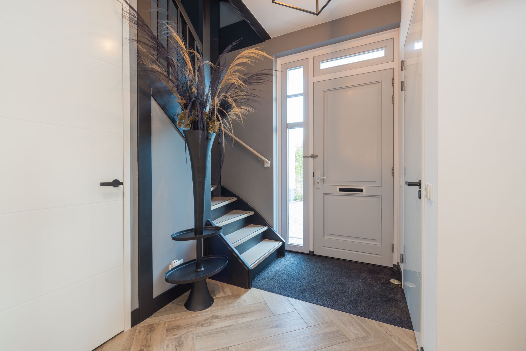 Photo 6 of Jan Lutgensstraat 10