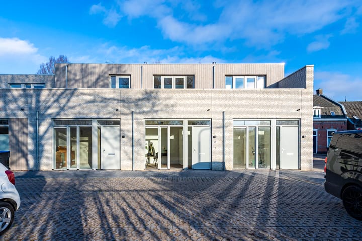 Photo 33 of Van Bylandtstraat 25-B