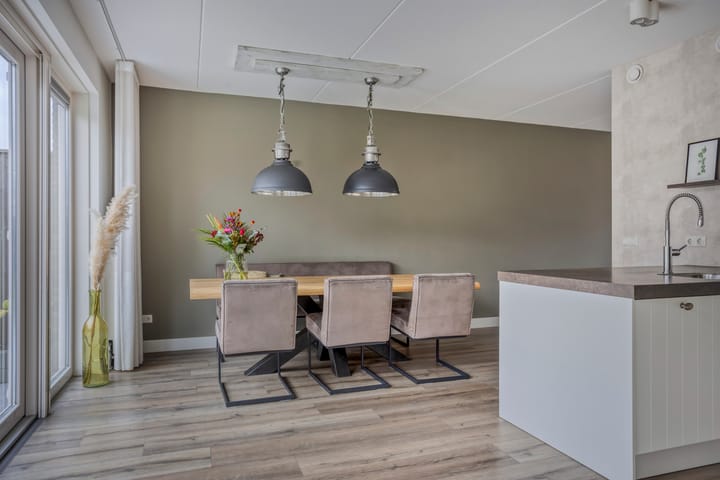 Foto 16 van Koolzaadakker 8