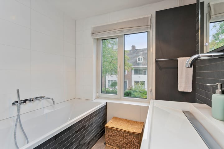 Photo 24 of Helmerslaan 65