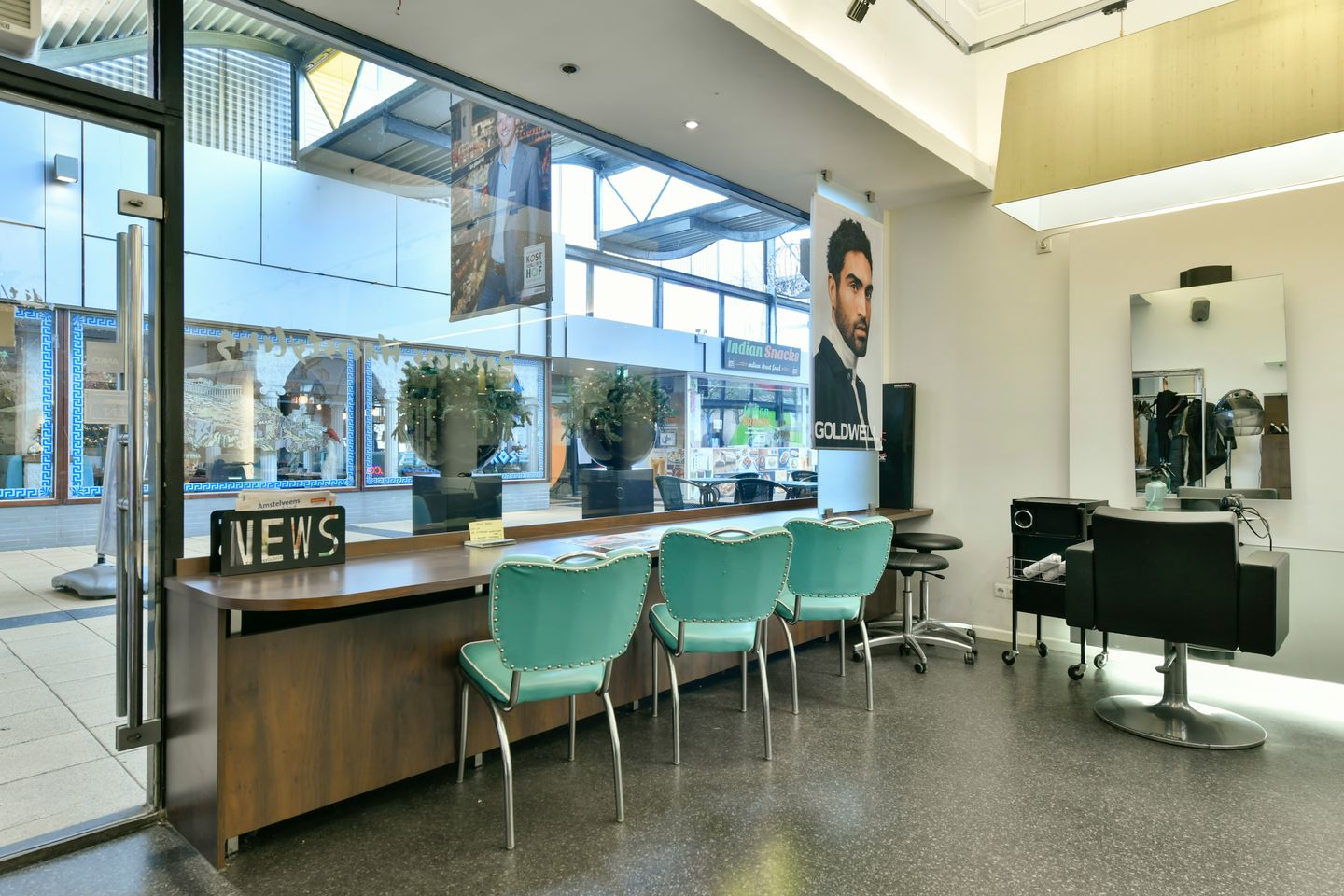 Bekijk foto 2 van Kostverlorenhof 64