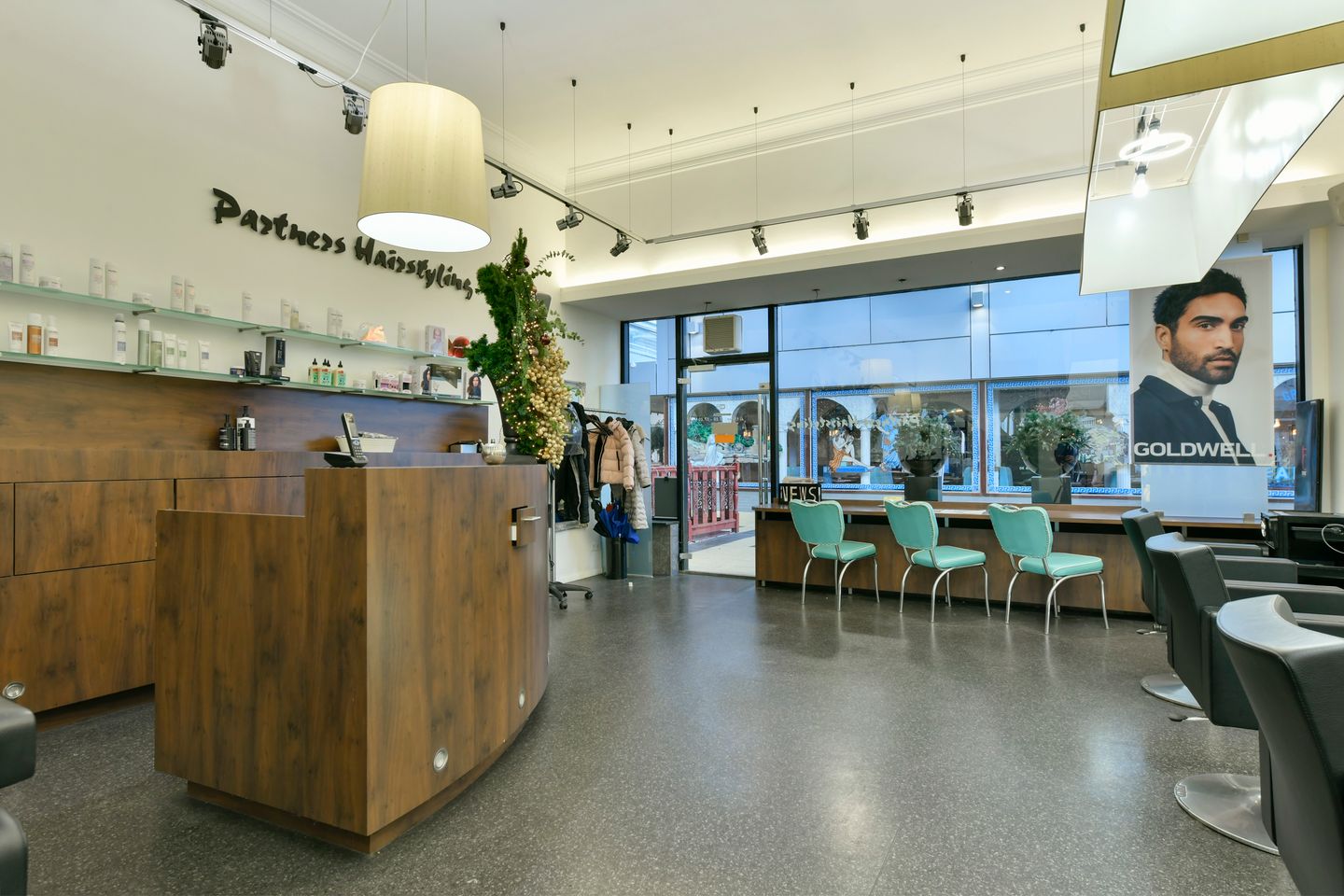 Bekijk foto 3 van Kostverlorenhof 64