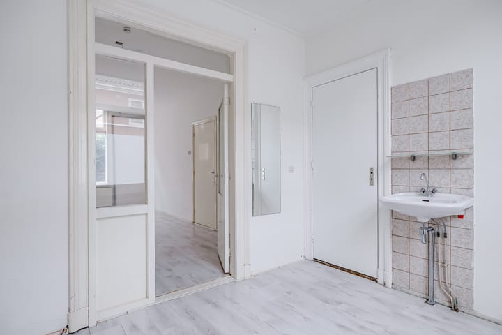 Photo 9 of Lombokstraat 77