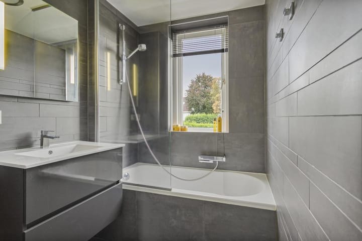 Foto 12 van van Henegouwenstraat 3