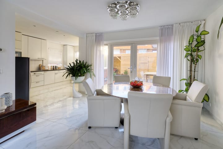 Photo 10 of Oranje Nassaustraat 25