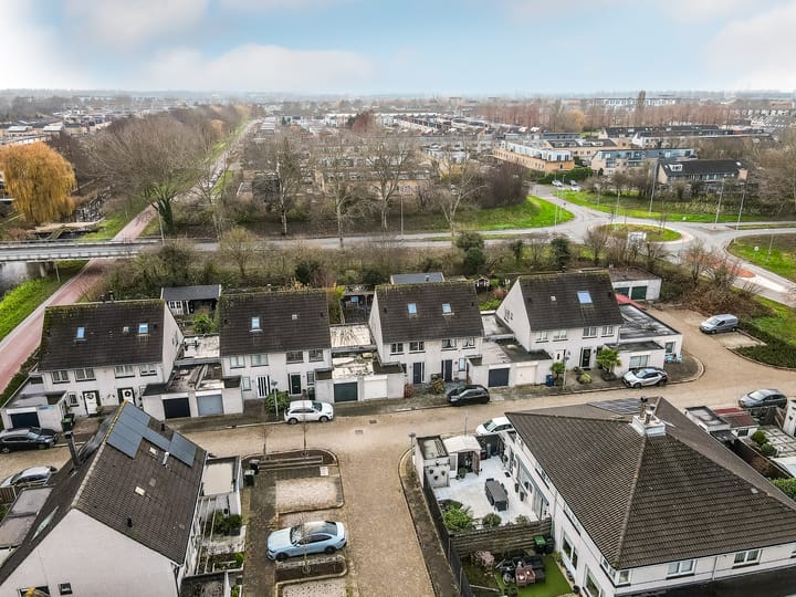 Photo 36 of Willem Pijperstraat 10