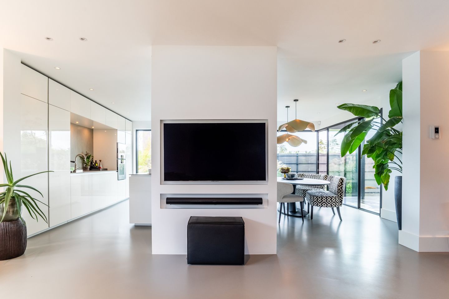 Foto 10 van Oosteinderweg 59-A