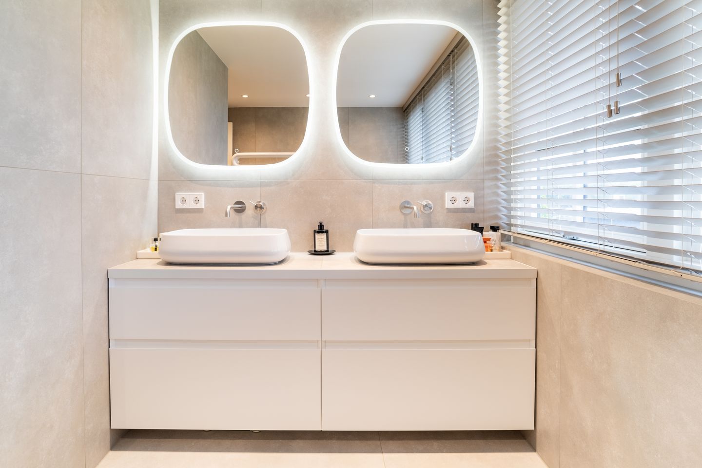 Foto 34 van Oosteinderweg 59-A