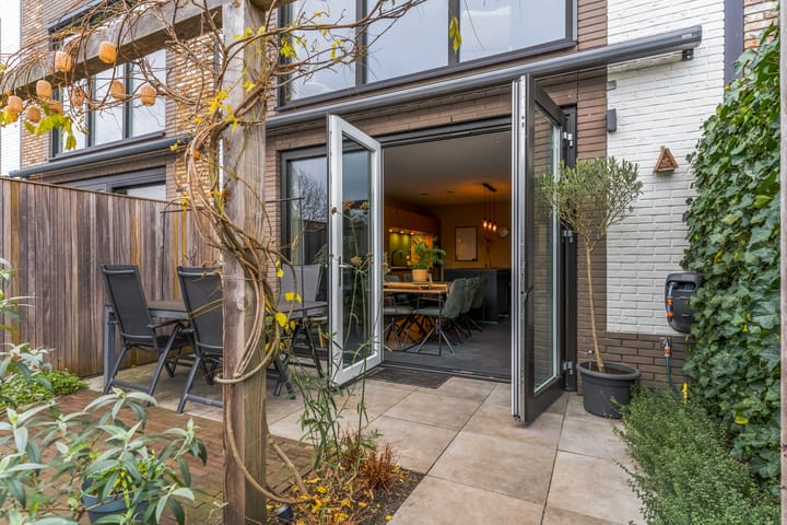 Foto 63 van Hagenstein 122