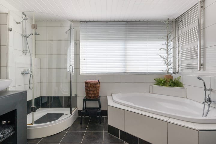 Foto 28 van Borg Ewsum 96