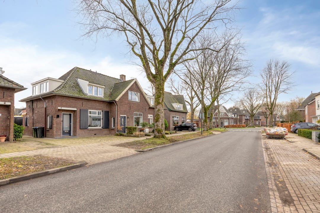 Foto 2 van Burg. Canterslaan 67