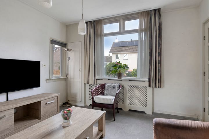 Foto 16 van Burg. Canterslaan 67