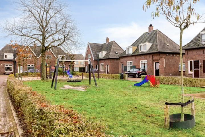 Foto 38 van Burg. Canterslaan 67