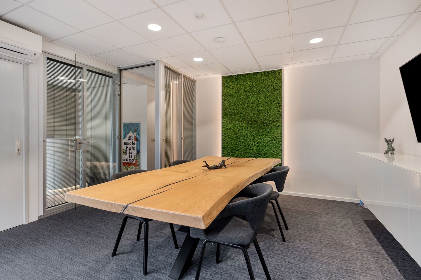 View photo 4 of Markt 8