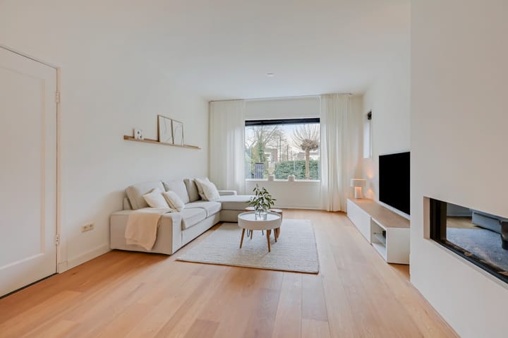 Photo 10 of Loolaan 21