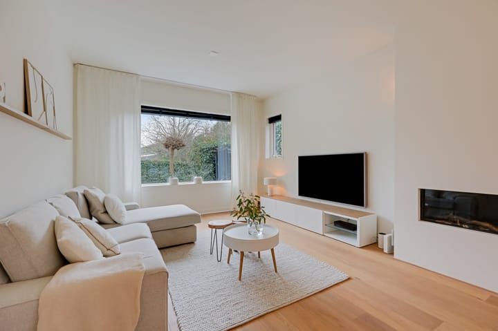 Photo 11 of Loolaan 21