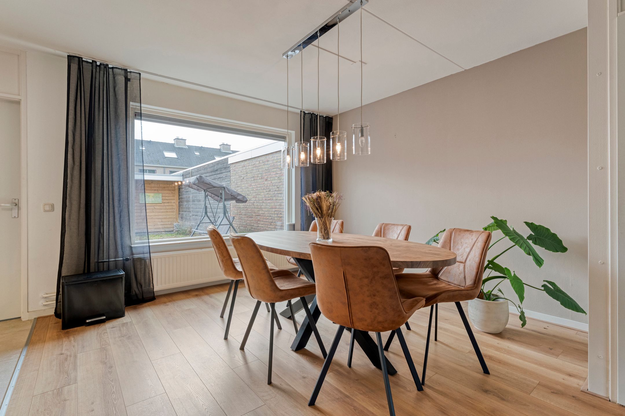 Foto 15 van Betsy Trompetterstraat 17