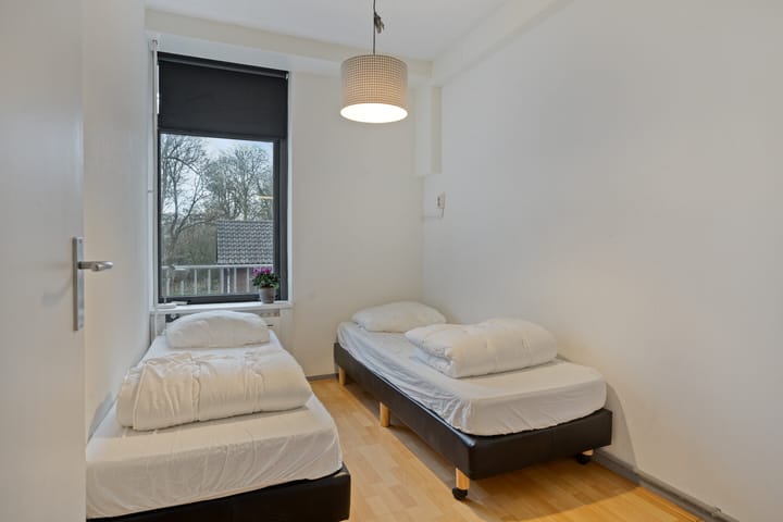 Foto 11 van Breitnerstraat 145