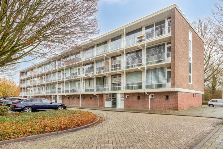 Foto 19 van Breitnerstraat 145