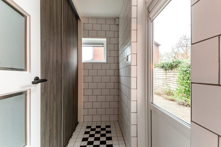 Photo 13 of Korenmolenlaan 86