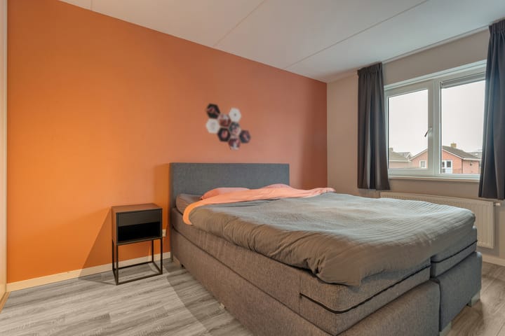 Photo 20 of Meidoornstraat 35