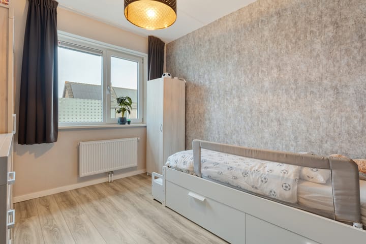 Photo 22 of Meidoornstraat 35