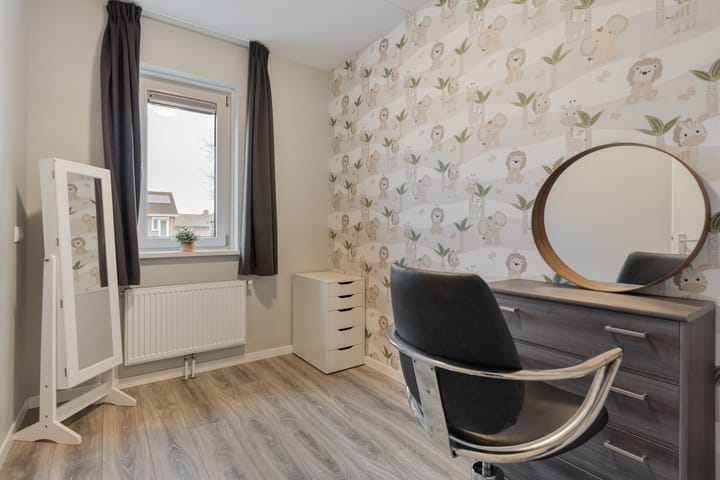 Photo 24 of Meidoornstraat 35