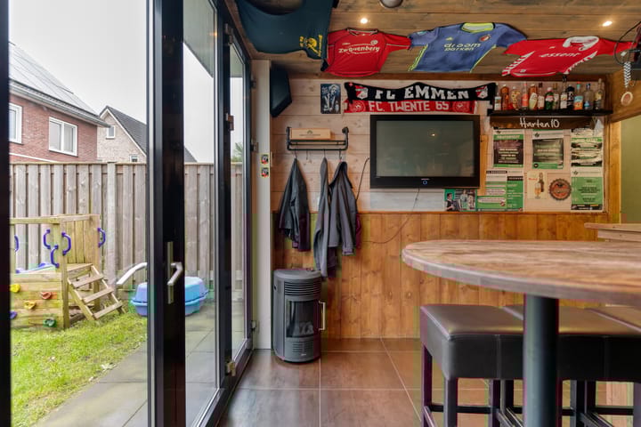 Photo 37 of Meidoornstraat 35