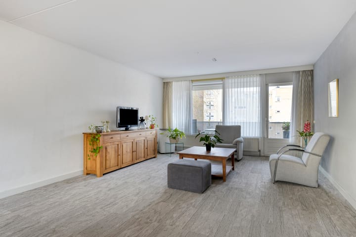 Photo 3 of Mr. van Coothstraat 8