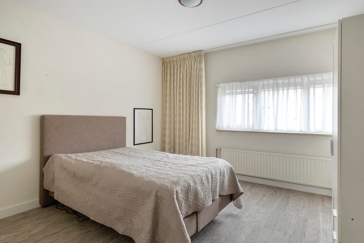 Photo 23 of Mr. van Coothstraat 8